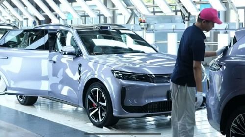 嵐圖全系升級終身三電質(zhì)保，以“聽勸”定義新能源汽車服務(wù)新高度